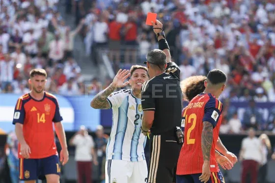 Playzeet sport betting Enzo Fernández red card Argentina vs Spain 2026 World Cup final